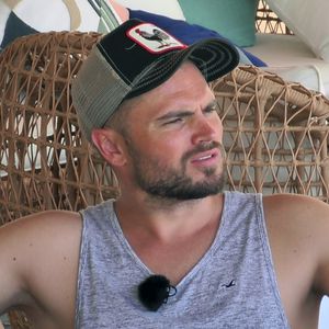 "Hübsche Frauen sind dumm"-Spruch: Johannes bekommt Fett weg