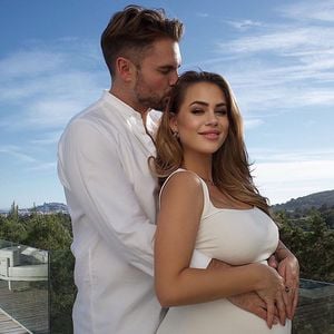 Wollen Jessica Paszka und Johannes Haller wieder umziehen?