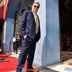 Dankbar: John Goodman bekommt Stern auf dem "Walk of Fame"