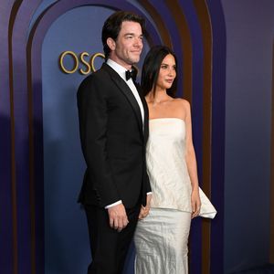 Selten: Olivia Munn und John Mulaney sind zu zweit auf Party
