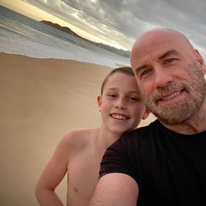 Glückliche Papa-Sohn-Zeit: John Travolta teilt süßes Selfie!