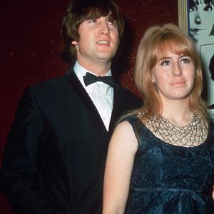 Traurig-schön! Diese Mega-Stars covern "Imagine"