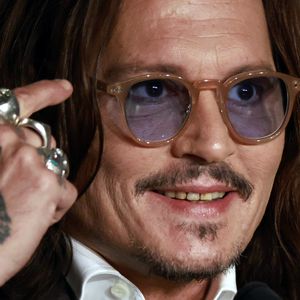 Johnny Depp prahlte einst mit verfaulten Zähnen und Karies