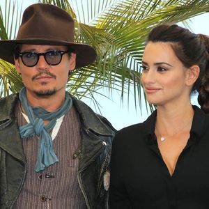 Gewaltvorwurf: Penelope Cruz springt Johnny Depp zur Seite