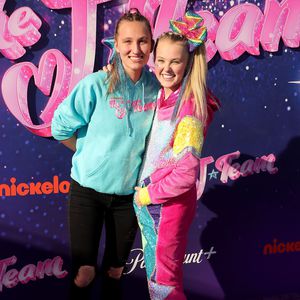 TikTokerin JoJo Siwa: Deshalb ist sie noch mit Ex befreundet