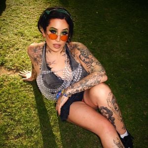 Trans: Erzählt Jolina Mennen Männern beim Dating davon?
