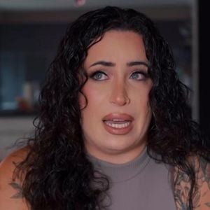 Jolina Mennen wird auf offener Straße transphob beleidigt