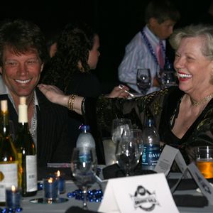 Jon Bon Jovi widmet Mama Carol (†) ein rührendes Musikvideo!