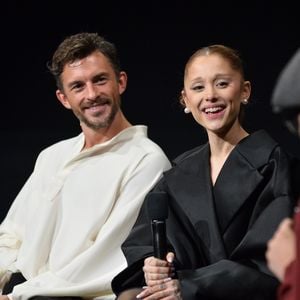 Ariana Grande und Jonathan Bailey gemeinsam in neuem Musical