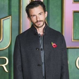 Gewusst? In dieser Actionserie spielte Jonathan Bailey mit