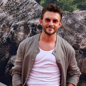 Jonathan Bailey arbeitete am "Jurassic World 4"-Soundtrack