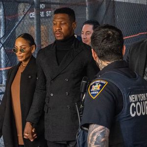 Nach Verurteilung: Jonathan Majors mit Meagan Good unterwegs