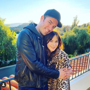 Das liebt Jonathan Scott an seiner Freundin Zooey Deschanel!