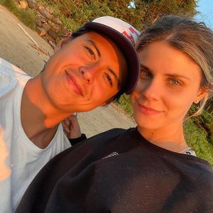 "Bester Tag": "Riverdale"-Star Jordan Connor hat geheiratet!