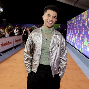 Jordan Fisher spricht offen über seine neue Rolle als Vater!