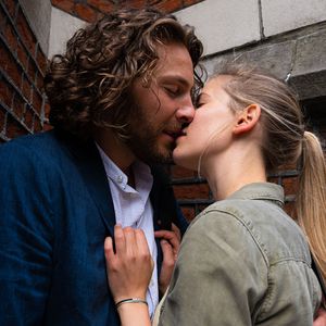 "Verbotene Liebe"-Inzest-Zwillinge werden nackt erwischt!