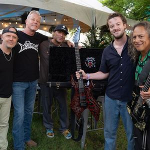 "Stranger Things"-Star Joseph Quinn rockt mit Metallica