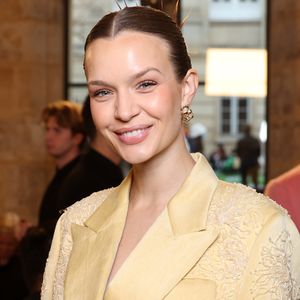 Josephine Skriver ist Mama eines kleinen Mädchens geworden!