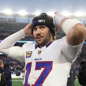 NFL-Star Josh Allen witzelt über seine kommende Vaterschaft