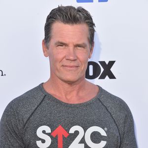 Josh Brolin postet ein süßes Baby-Pic mit Barbra Streisand!