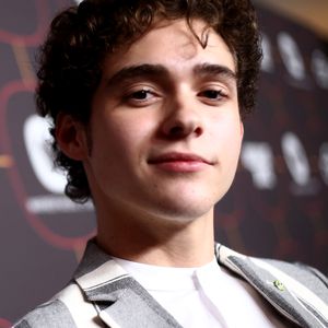 "Wahrheit leben": Disney-Star Joshua Bassett outet sich!