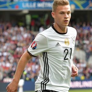 Joshua Kimmichs Schatz Lina: 1. Spielerfrau mit Mega-Tattoo!