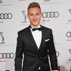 Fan-Alarm: Bayern-Star Joshua Kimmich am GZSZ-Set