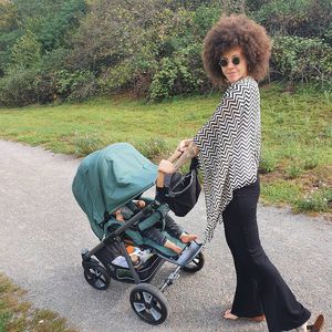 Erste Fotos: Ex-"Unter uns"-Darstellerin Joy zeigt Babybauch