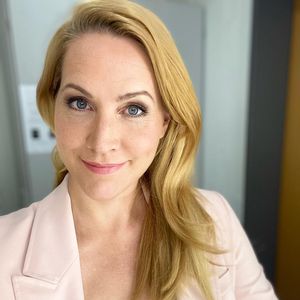 Nerv eingeklemmt: Judith Rakers gibt Update zu Schmerzen