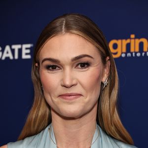 Julia Stiles brachte ihren Sohn Strummer (8) mit ans Set