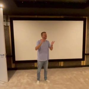 Fans geflasht: Bibi und Julian Claßen zeigen ihr Heimkino!