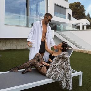 Julian Claßen und Freundin Palina teilen sexy Pärchenfoto