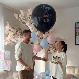 Palina und Julian Claßen verraten das Geschlecht ihres Babys