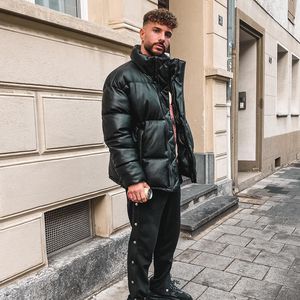 Julian ist von den "Temptation Island V.I.P."-Girls entsetzt