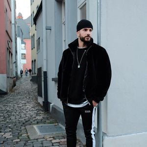 Julian Evangelos wurde wegen "Love Island" fristlos gefeuert