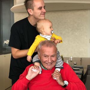 Mit Lio und seinem Papa: Julian Claßen postet Family-Pic!