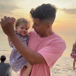Gegen Alinas Willen? Julian Zietlow zeigt Kinder im Netz