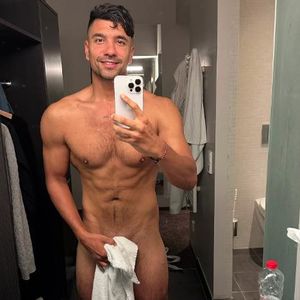 Top oder Flop? Julian Zietlow zeigt sich schon wieder nackt