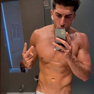 Kaum erkannt: Bachelorette-Julian wog 2020 noch 126 Kilo