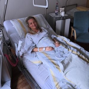 Juliette Schoppmann meldet sich nach Not-OP bei ihren Fans