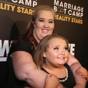 Nach JoJo-Kilos: Mama June findet sich immer noch hot