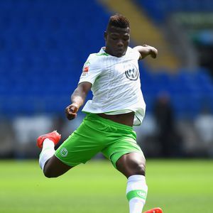 1. Statement: Wolfsburg trauert um Malanda (✝20)