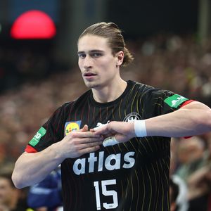 Deutsche Handballfans sorgen sich um kranken Juri Knorr