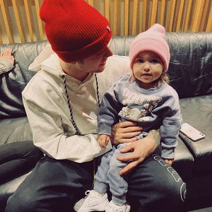 Zuckersüß: Hier knuddelt Justin Bieber seine Schwester Bay