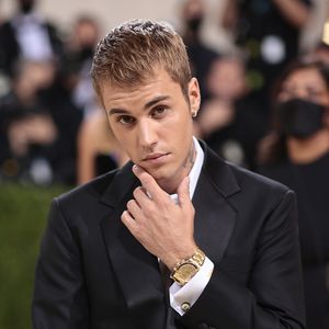 Justin Bieber kriegt Knöllchen und verliert fast seine Hose