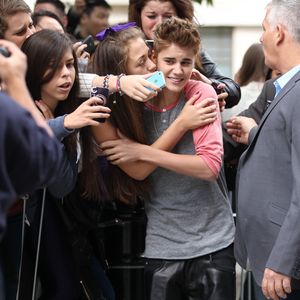 Miley Cyrus: "Belieber, hört mit dem Ritzen auf!"