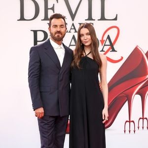 Großes Red-Carpet-Debüt: Justin Theroux schwärmt von Sohn