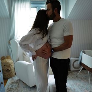 Nicole Brydon Bloom schwärmt von ihrem Babyglück mit Justin
