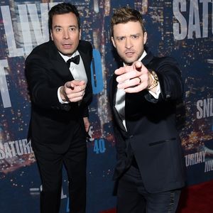 Justin Timberlake mit Pudellocken & Zahnspange!