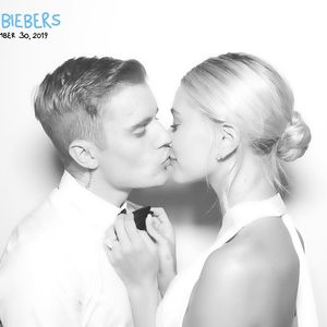 Hailey Biebers Hochzeitskleid: War Meghan ihre Inspiration?